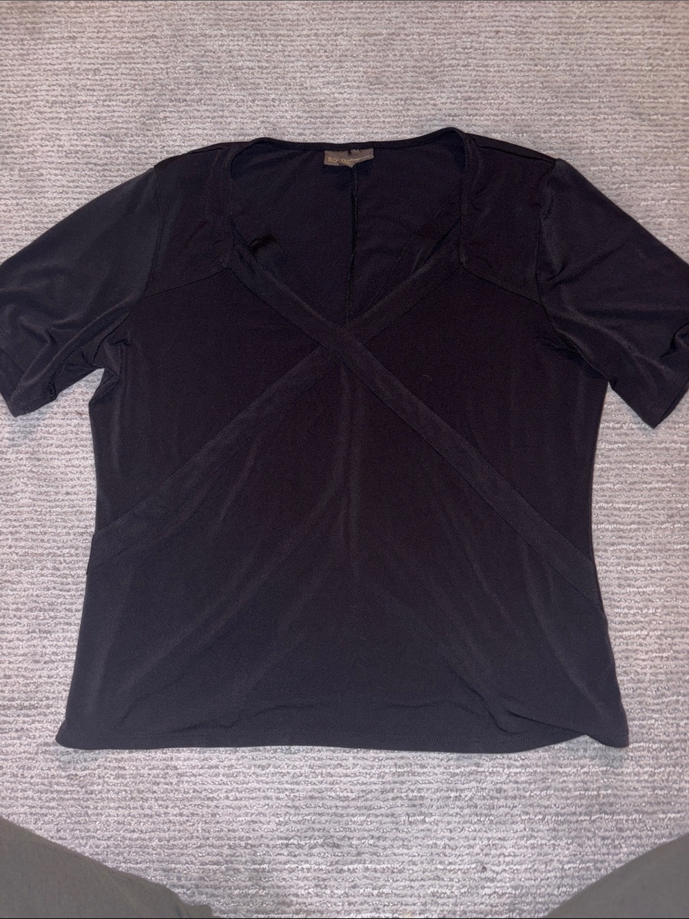 BOLD elements Black Short Sleeve V-Neck Crossover Top